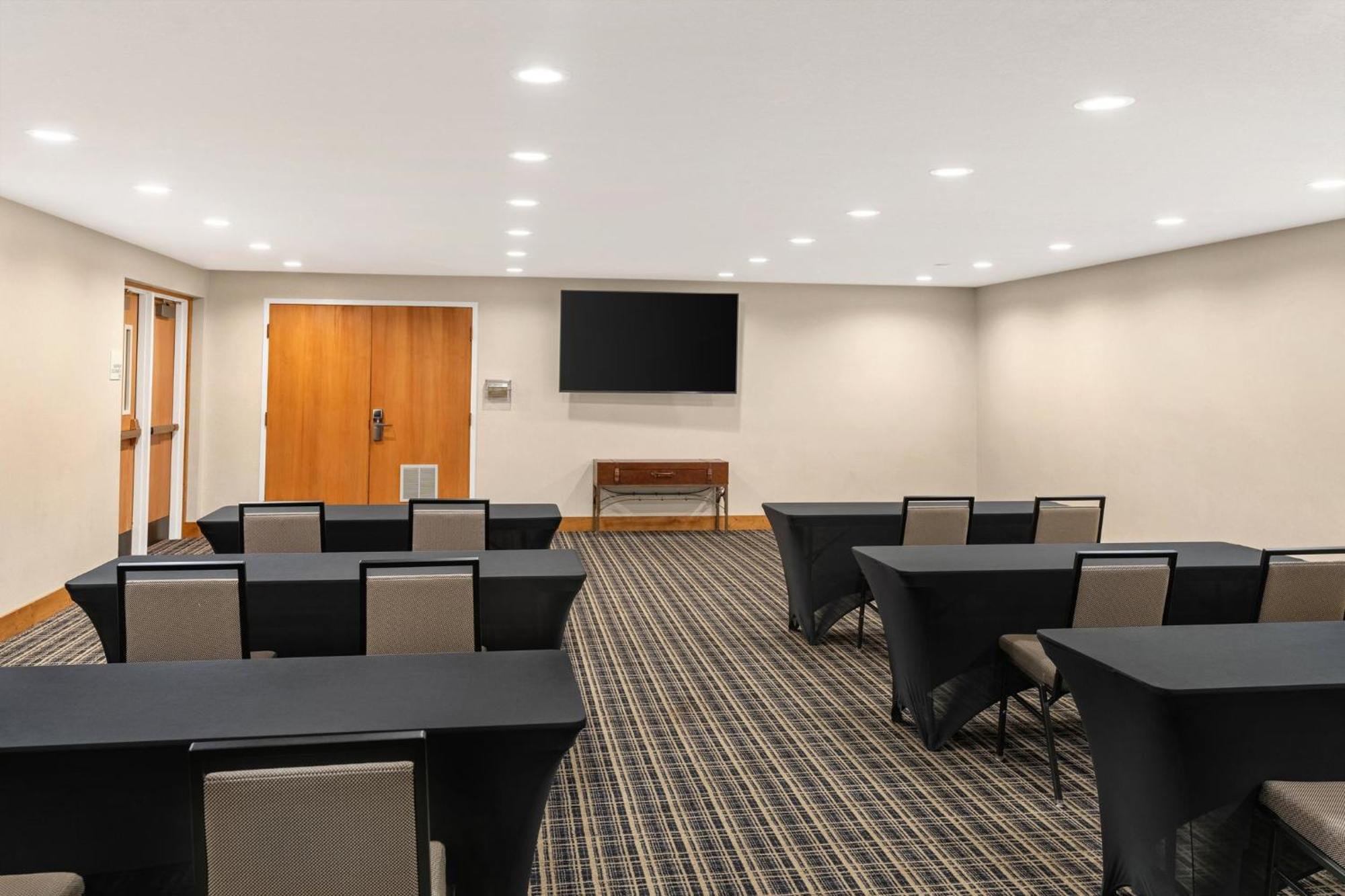 Holiday Inn Express & Suites Hayward By Ihg Extérieur photo