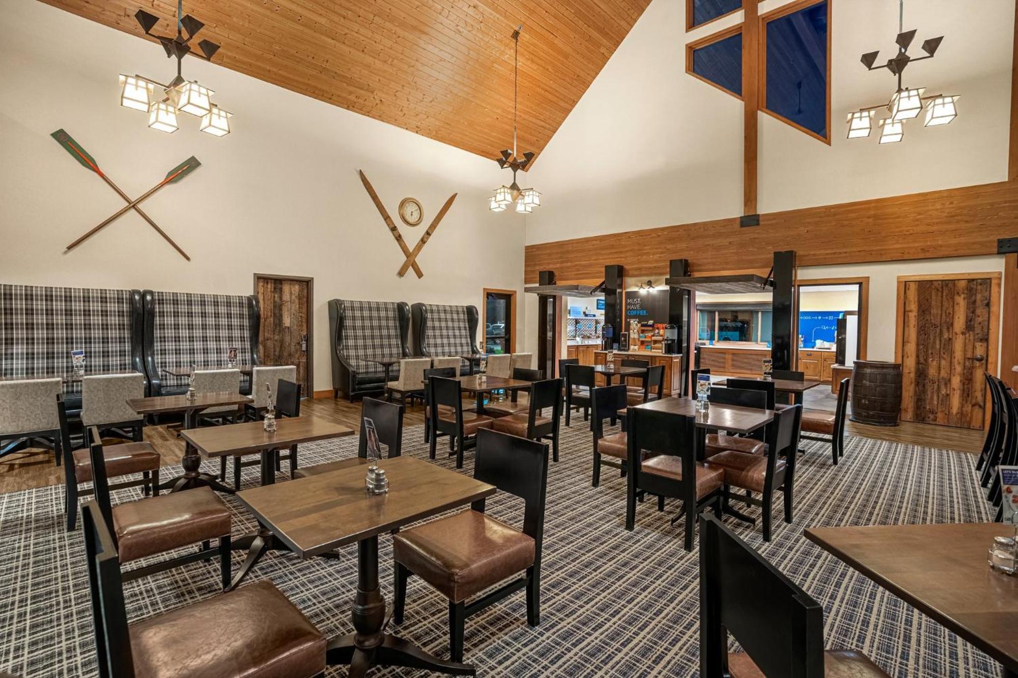Holiday Inn Express & Suites Hayward By Ihg Extérieur photo