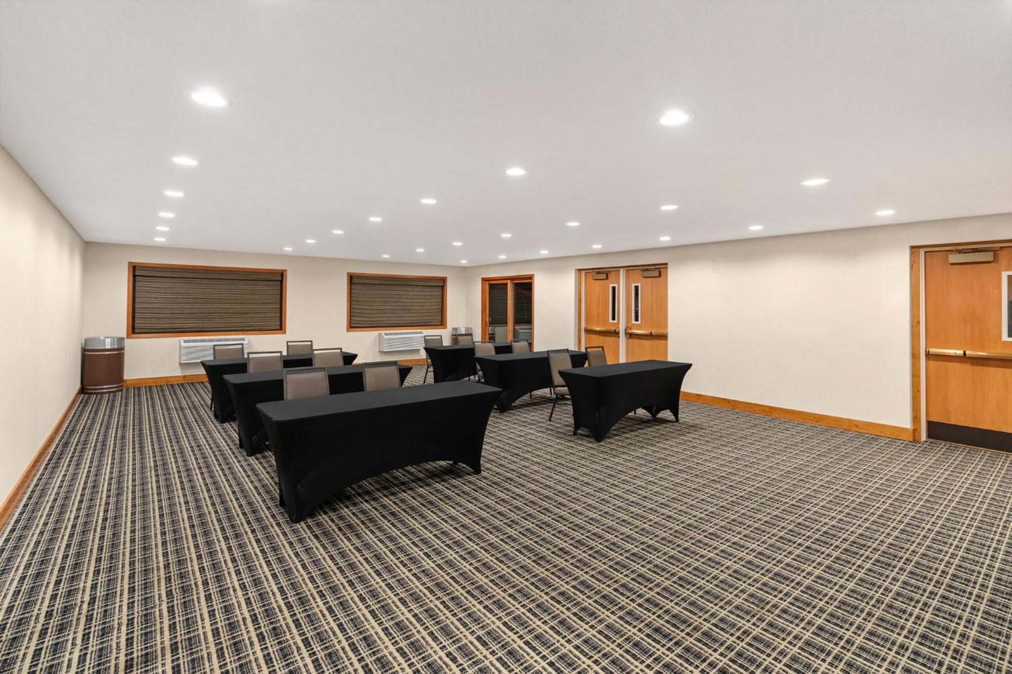 Holiday Inn Express & Suites Hayward By Ihg Extérieur photo